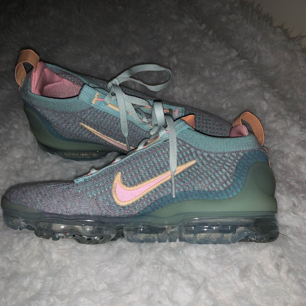 Nike Women's Sneakers - Pink and Teal